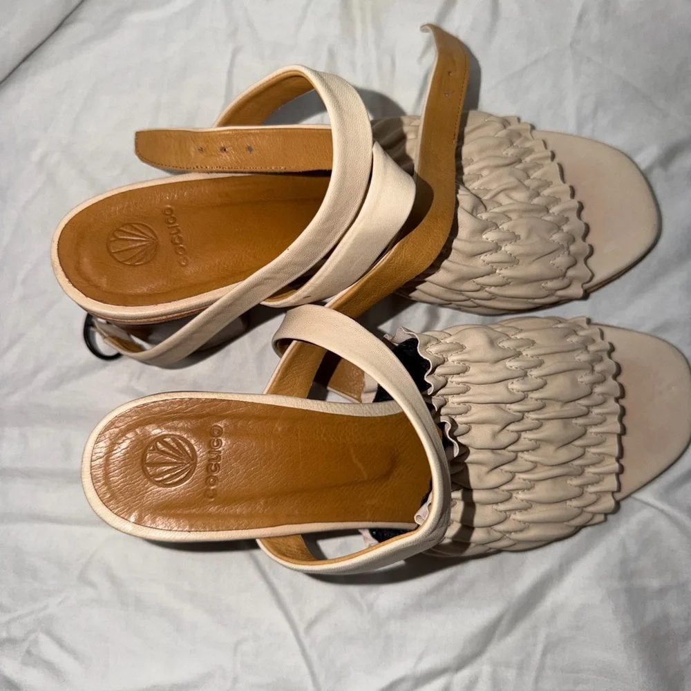 COCLICO Ivory Sandals size 40 - Picture 3 of 5